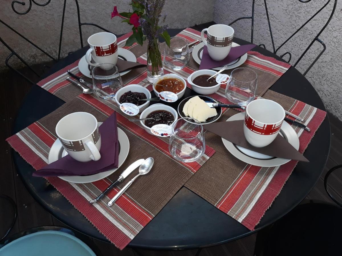 Bed and Breakfast Chez Yvette , C'Est Chouette!! Каркассон Экстерьер фото